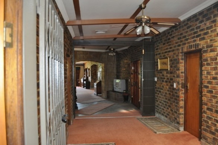 9 Bedroom Property for Sale in Vaaldam SH Free State